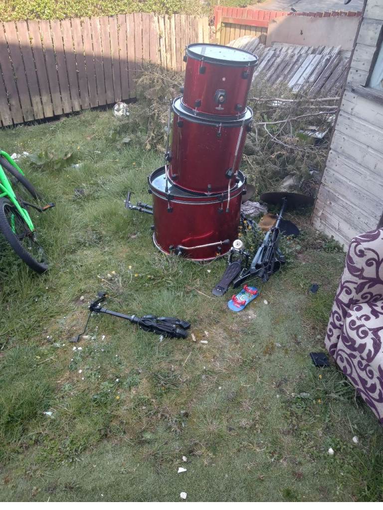 Drums 