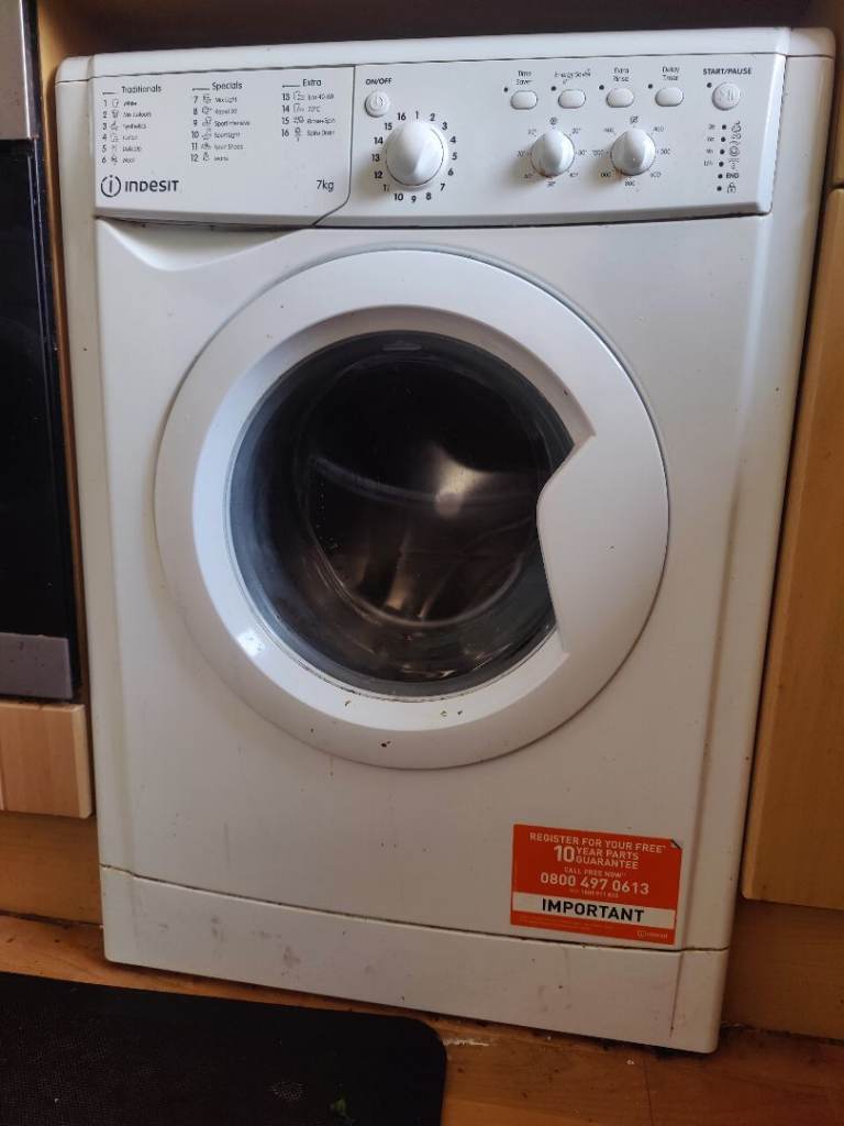 Indesit 7kg Washing machine (makes noise while spinning)
