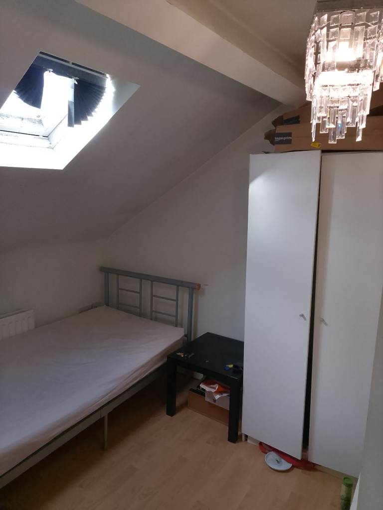 Nice warm cozy room to rent