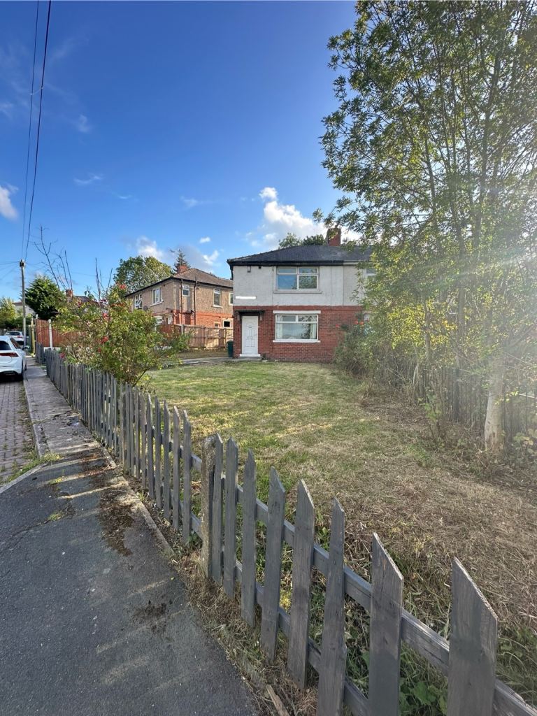 3 BEDROOM SEMI HOUSE TO LET BD7