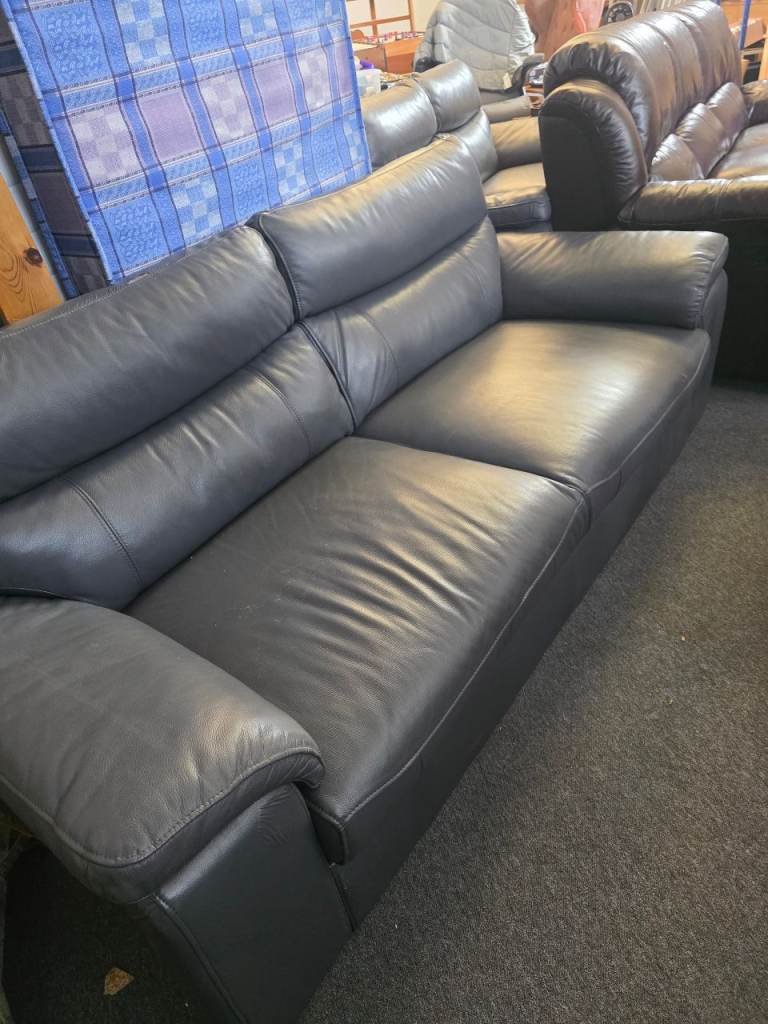 3 plus 2 seater free delivery 