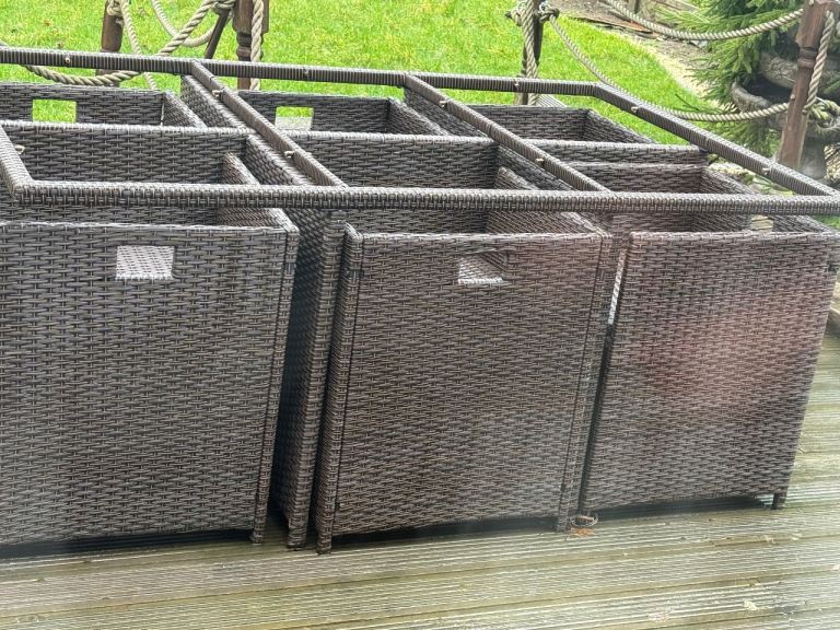 Garden furniture - used