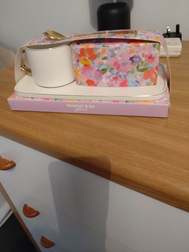 Brand new breakfast in bed gift set pick up only 