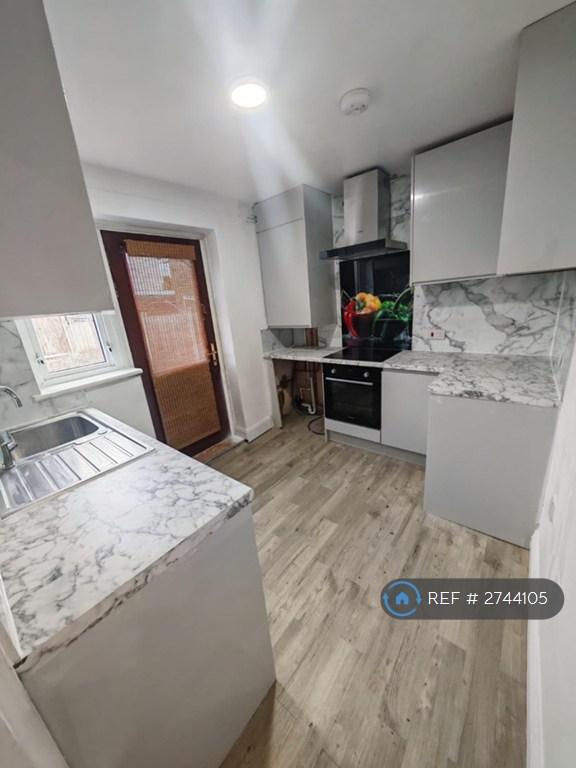 2 bedroom house in Maxey Road, Dagenham, RM9 (2 bed) (#2744105)