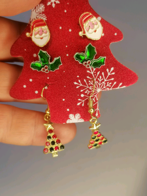Cristmas set 3 earrings. 