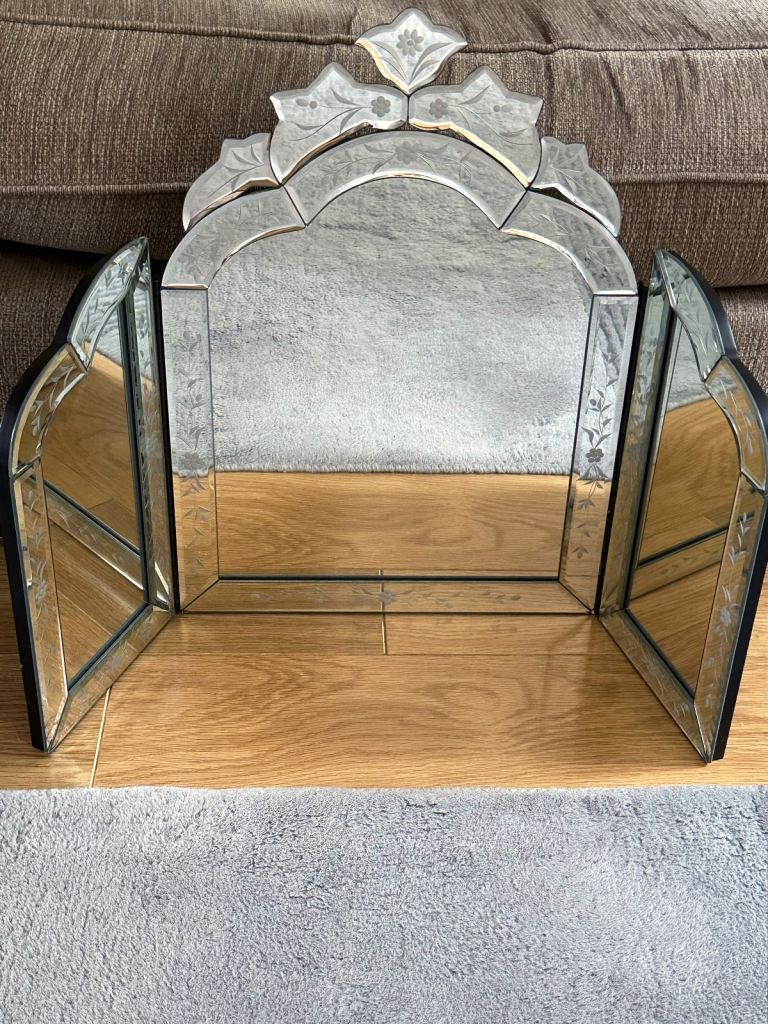 Venetian-Style Triple Arched Dressing Table Vanity Mirror