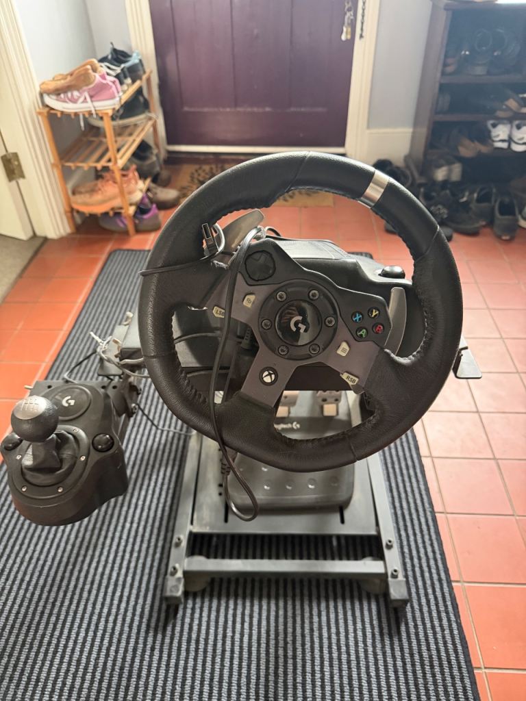 Logitech g920 Racing Wheel with Stand and Shifter