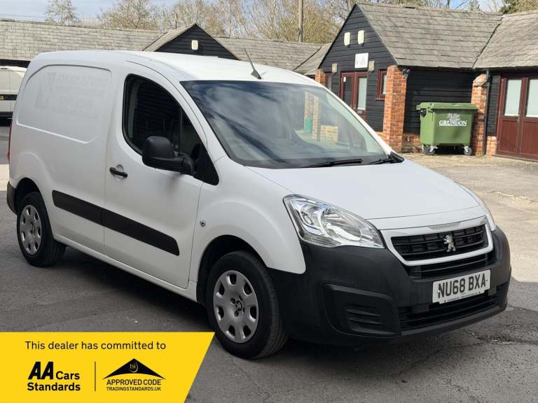 2018 Peugeot Partner 850 1.6 BlueHDi 100 Professional Van [non SS] PANEL VAN DIESEL Manual