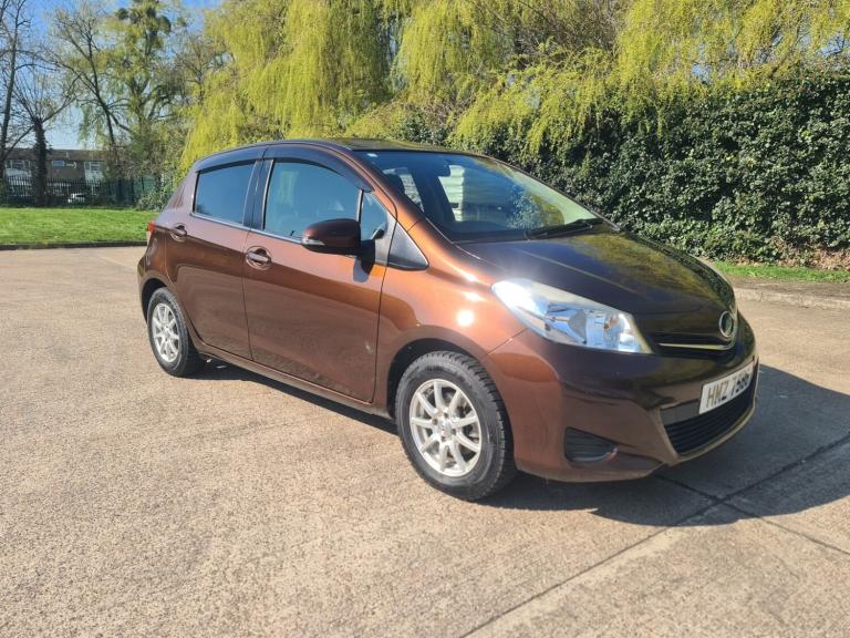 2013 Toyota Yaris T Spirit VVTI auto HATCHBACK Petrol  Automatic