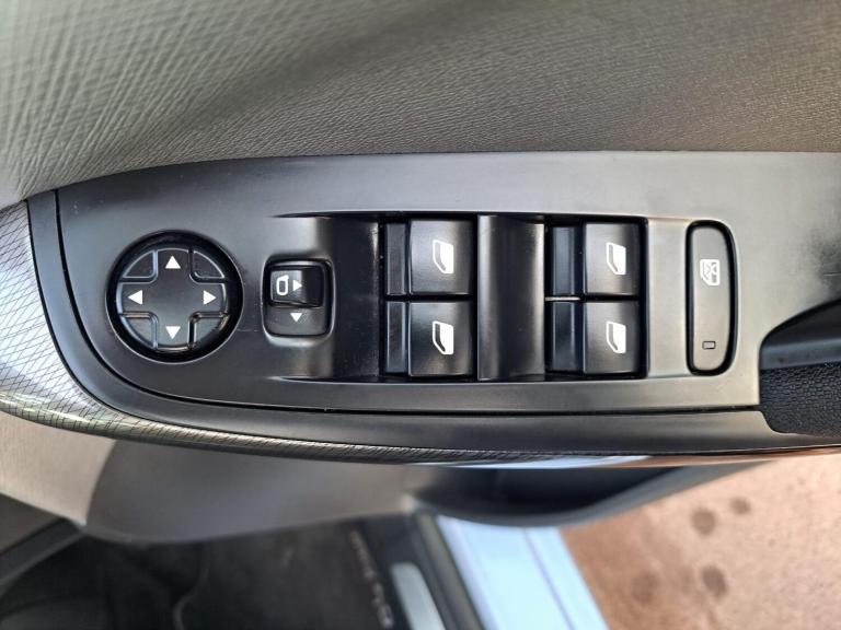 2014 Citroen C4 Picasso 1.6 e-HDi Airdream Exclusive+ Euro 5 (s/s) 5dr MPV Diesel Manual