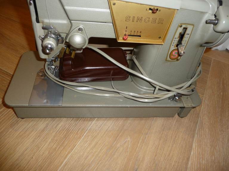 Vintage - Singer 328K Sewing Machine - Heavy Duty - Leather/Canvas/Fabric - Case - WORKING