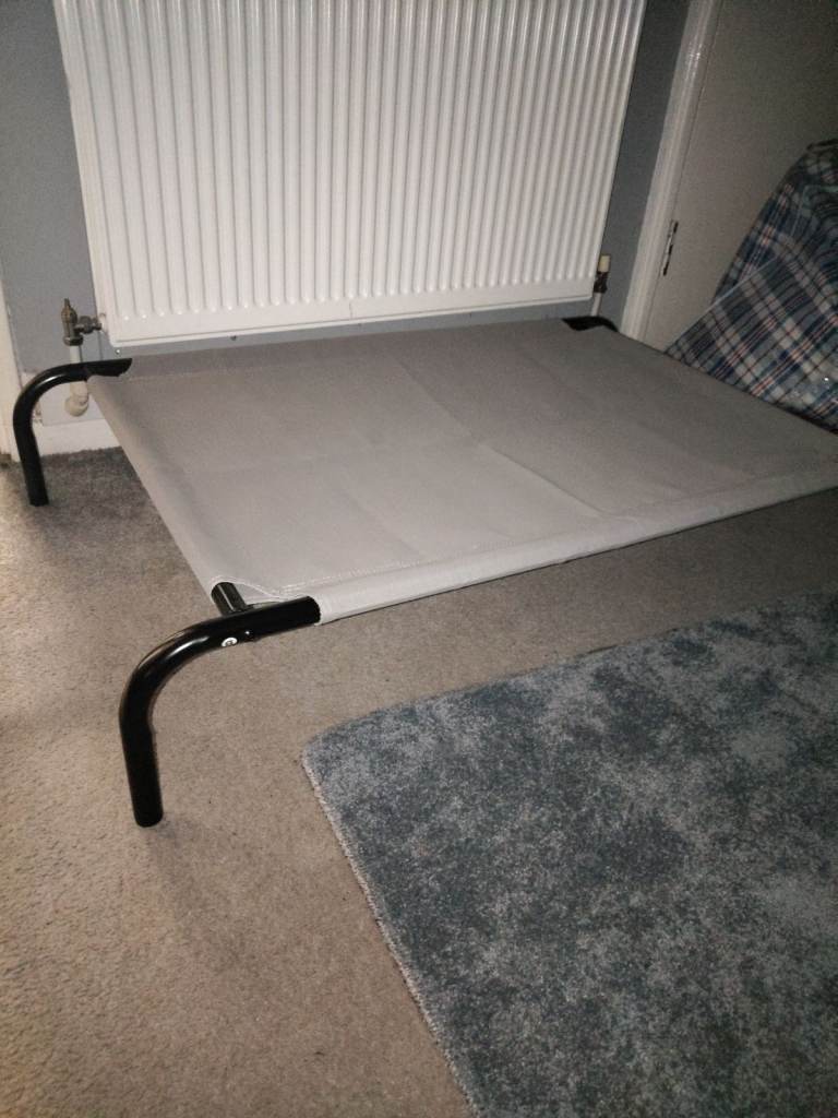 Brand new elevated pet cooling bed 