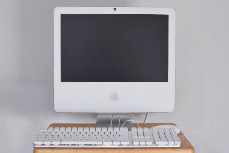 Classic Apple iMac Core 2 Duo 1.83 17" Early 2006 CD  iMac5,2 - A1195 - 2124