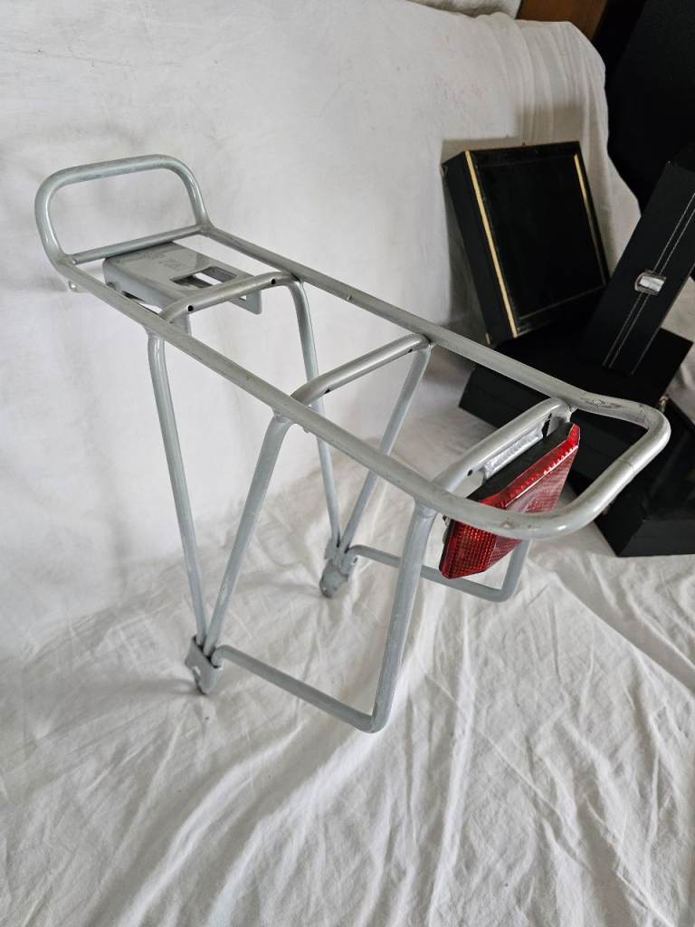 BOR YUEH Alloy Dog Leg Rear Pannier Carrier/Rack