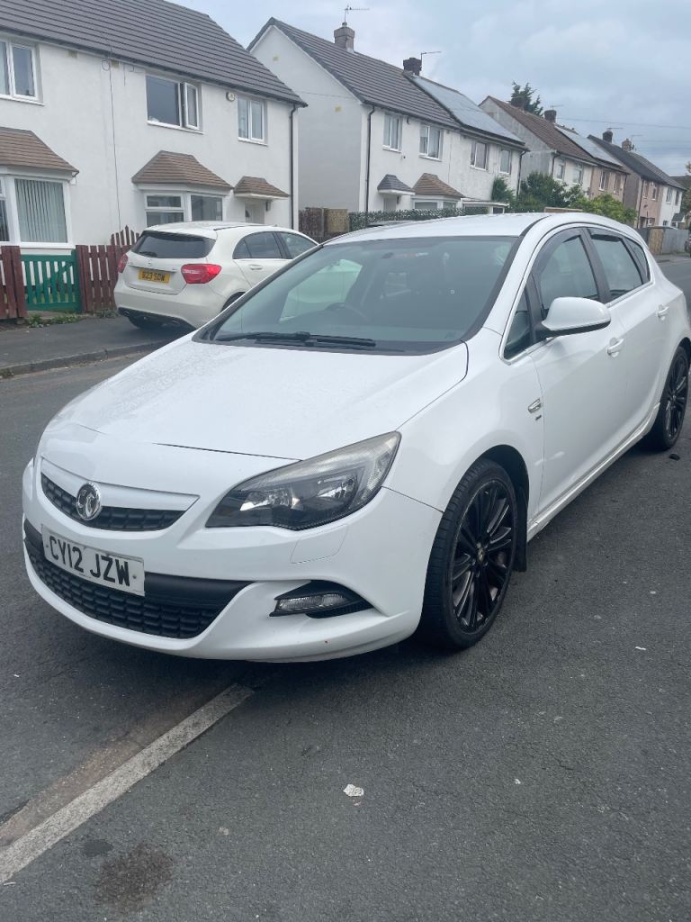 Vauxhall, ASTRA, Hatchback, 2012, Manual, 1956 (cc), 5 doors
