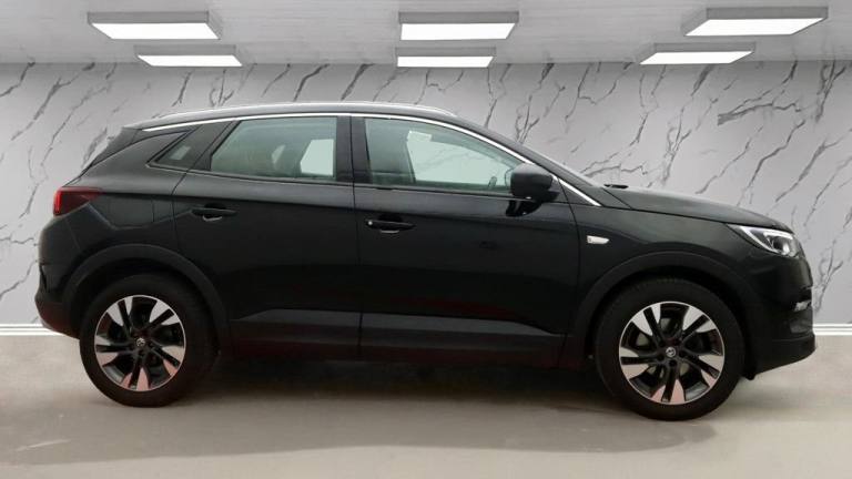 2019 Vauxhall Grandland X *AUTO HATCHBACK Petrol Automatic