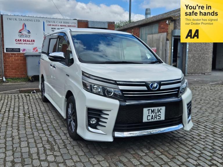 2017 Toyota Voxy 1.8 Hybrid 7 Seats CC Parking Sensor Roof LED TV MPV Petrol/Electric Hybrid Auto...