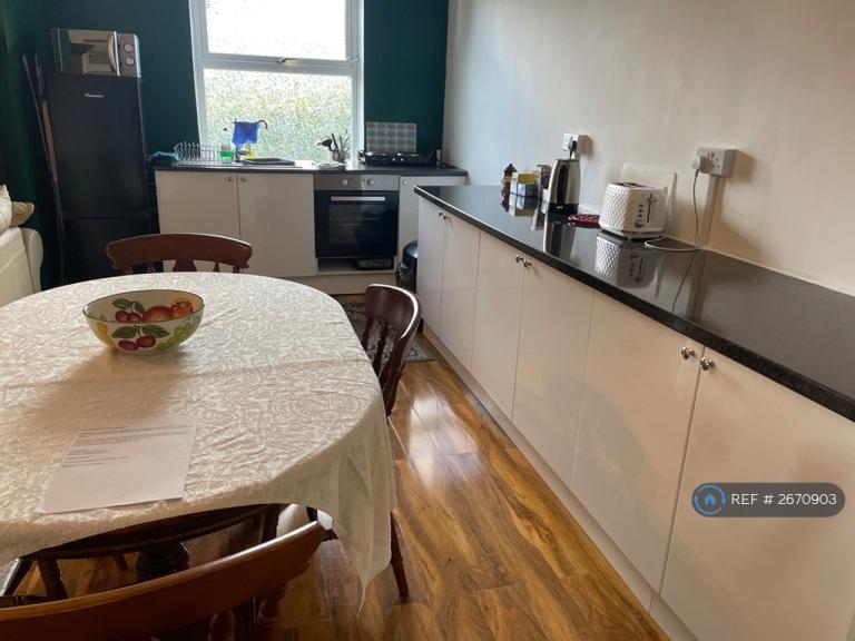 1 bedroom in Nant Heddwch, Garndolbenmaen, LL51 (#2670903)