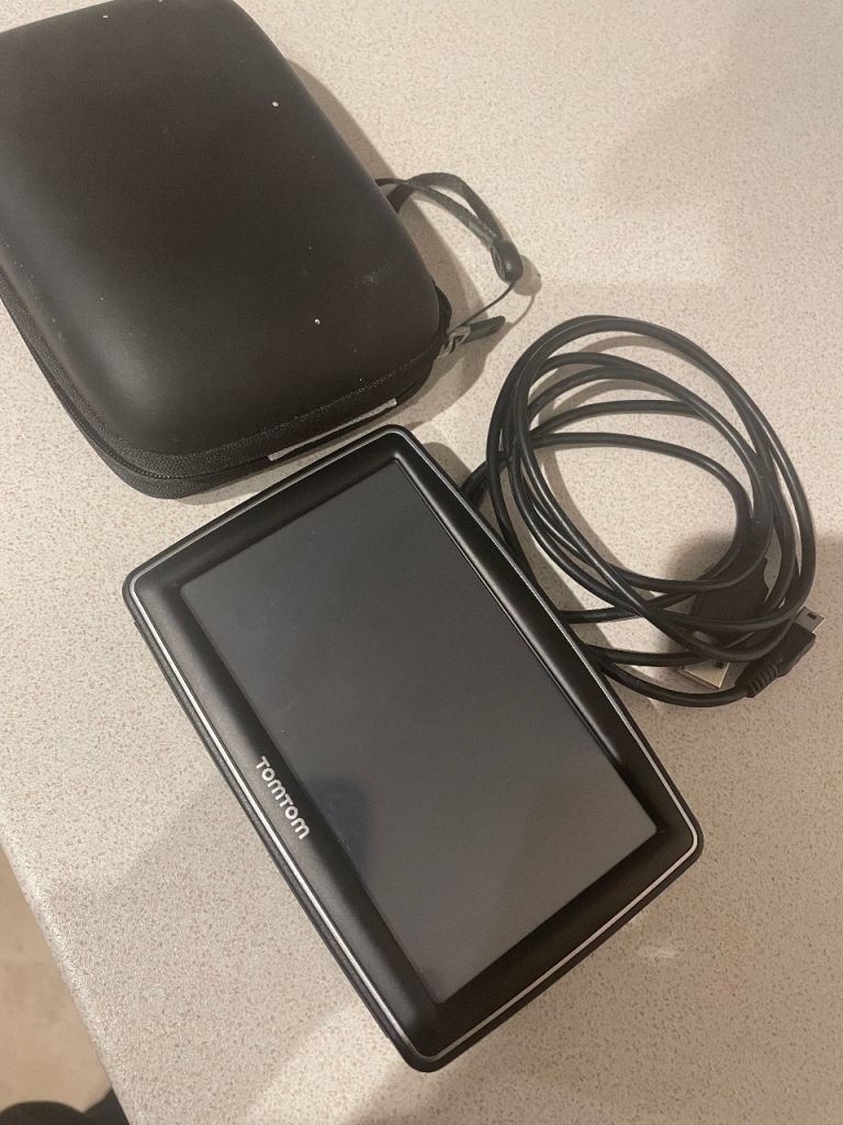 Tom Tom sat nav with case and charger