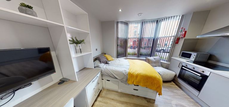 Tenancy takeover for studio in Leicester!