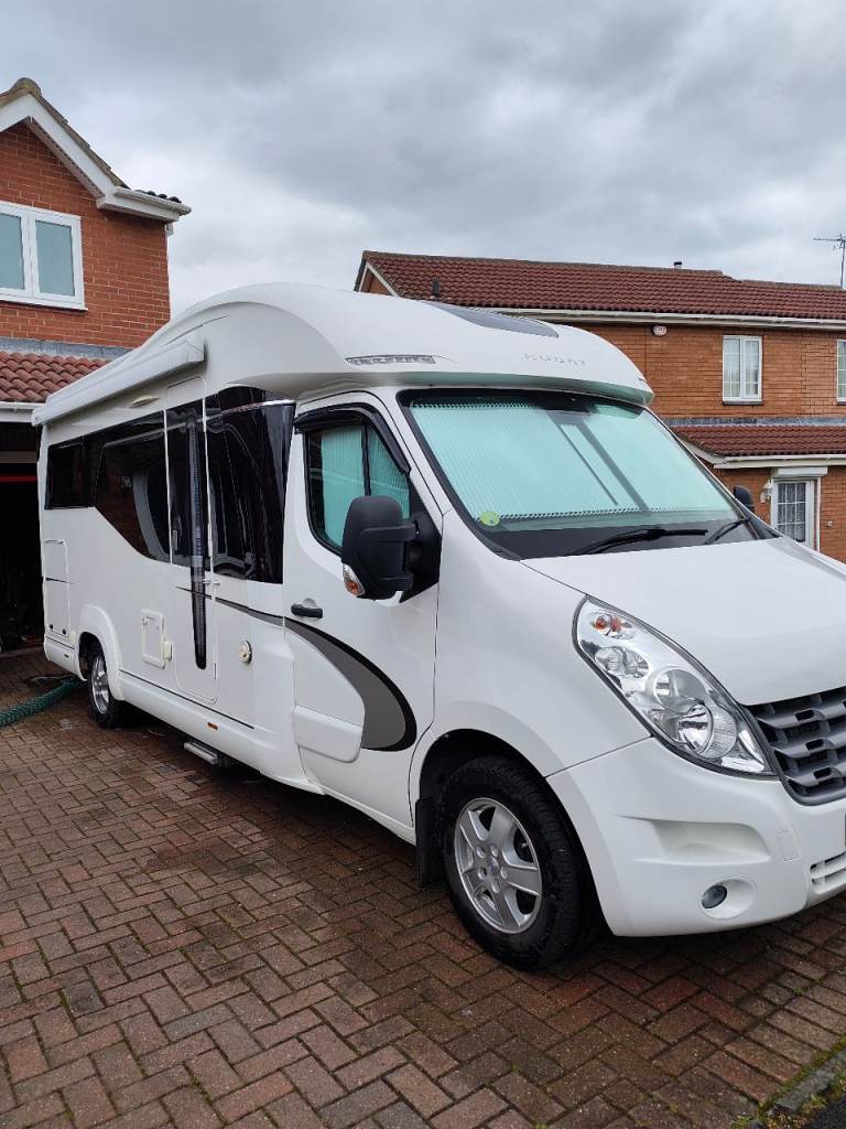 HOBBY MOTORHOME PREMIUM 4 BIRTH