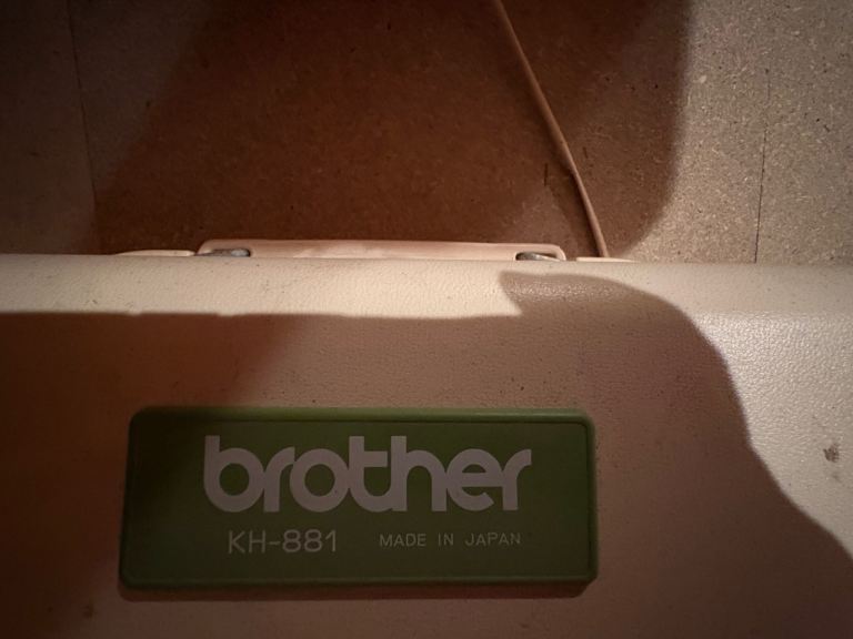 Brother KH-881 Knitting Machine with KR-850 Ribbing Attachment