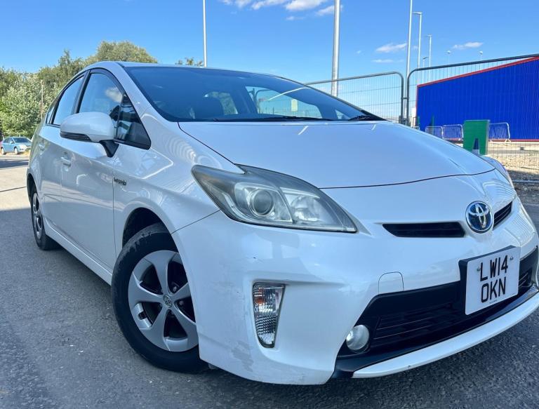 2014 Toyota Prius 1.5 CVT 4dr Hybrid