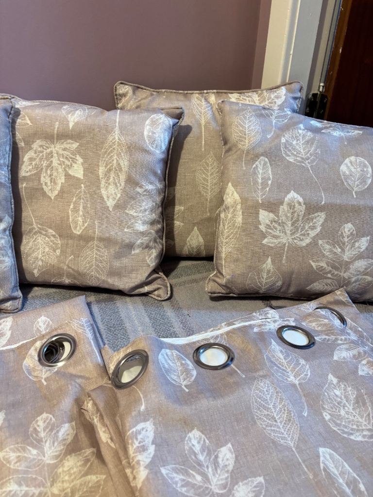 Pair of Beige Leaf Pattern Curtains with Matching Cushions, £30.00 for Sale
