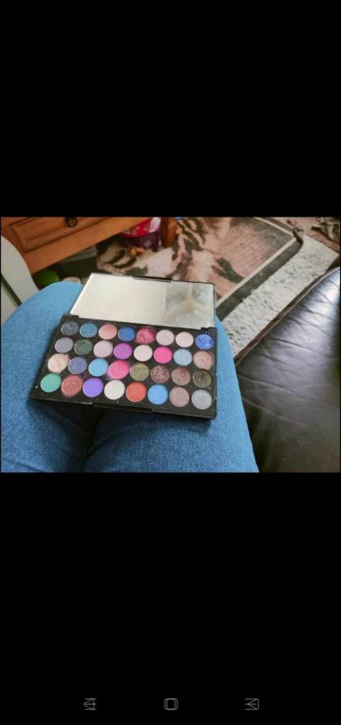 Revolution eyeshadow 