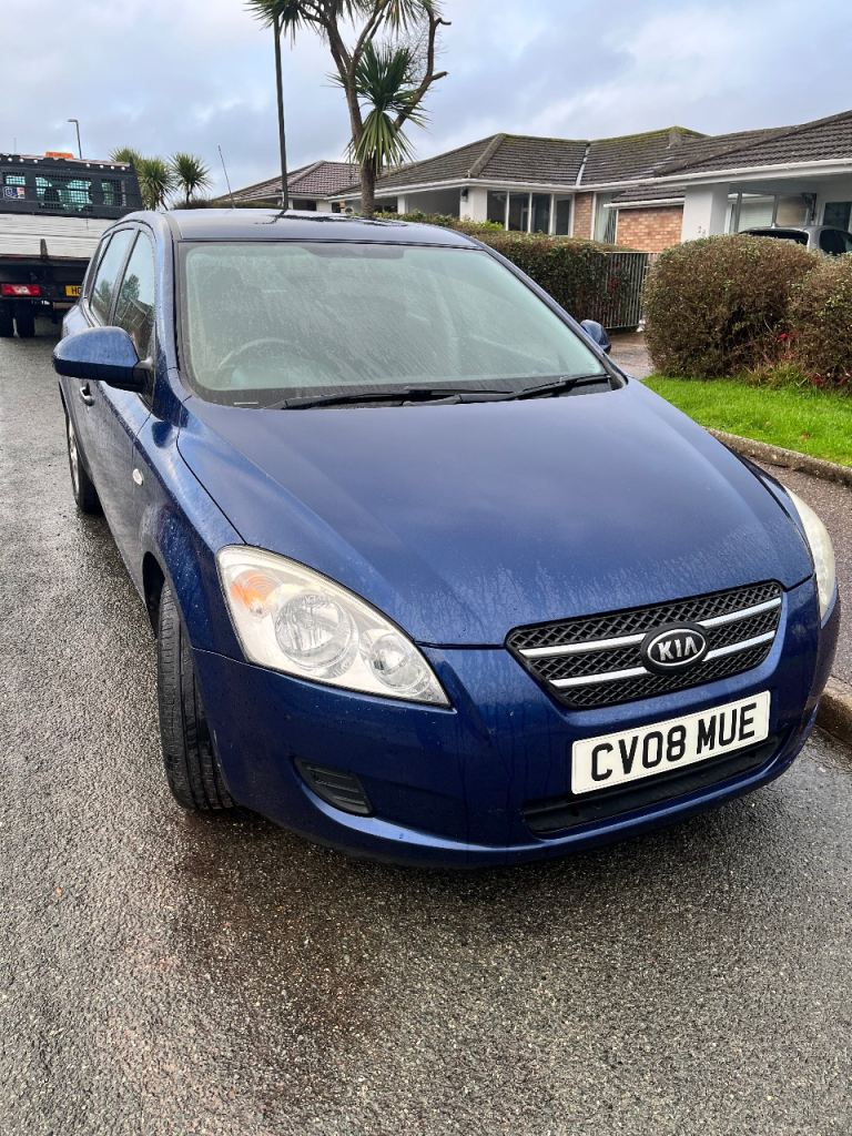 Kia Ceed 1.4 SR (blue)