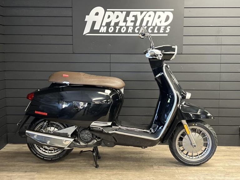 Lambretta V 200cc Special Modern Classic Retro Automatic Scooter Moped For Sa...