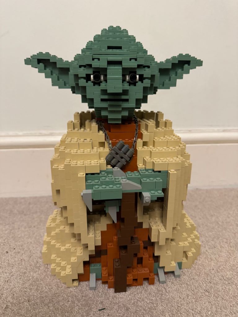 MUST HAVE LEGO Star Wars Rare Retired Large Yoda #7194