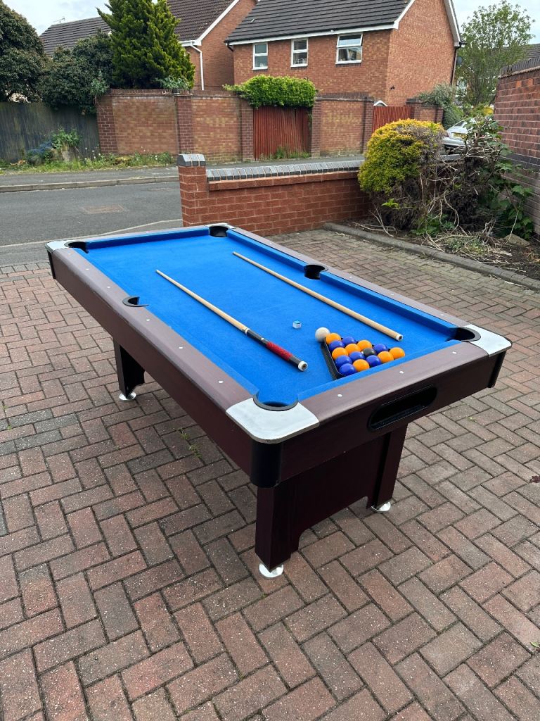 6ft Pool Table With Automatic Ball Return