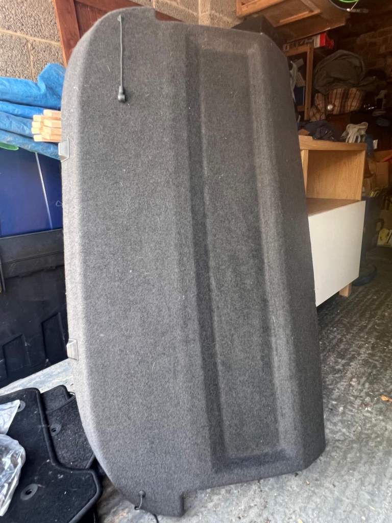 Genuine Vauxhall Astra mk5 parcel shelf