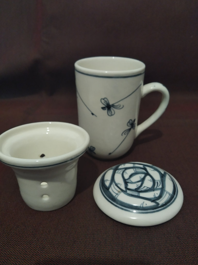 Tea Mug with Infuser and Lid