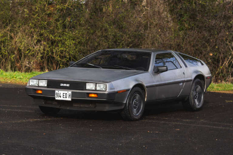  DeLorean DMC Manual