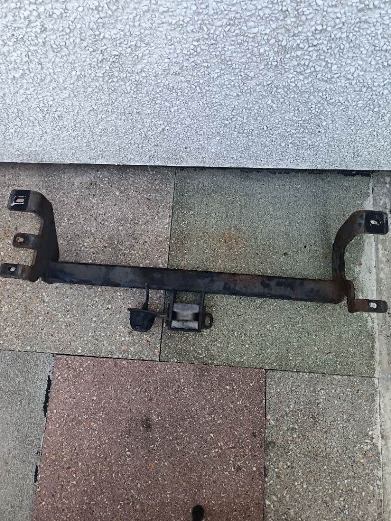 Tow bar