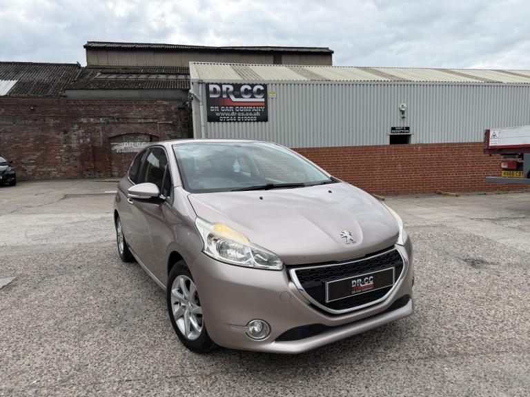 PEUGEOT 208 1.0 VTi Active Pink Manual Petrol 2013