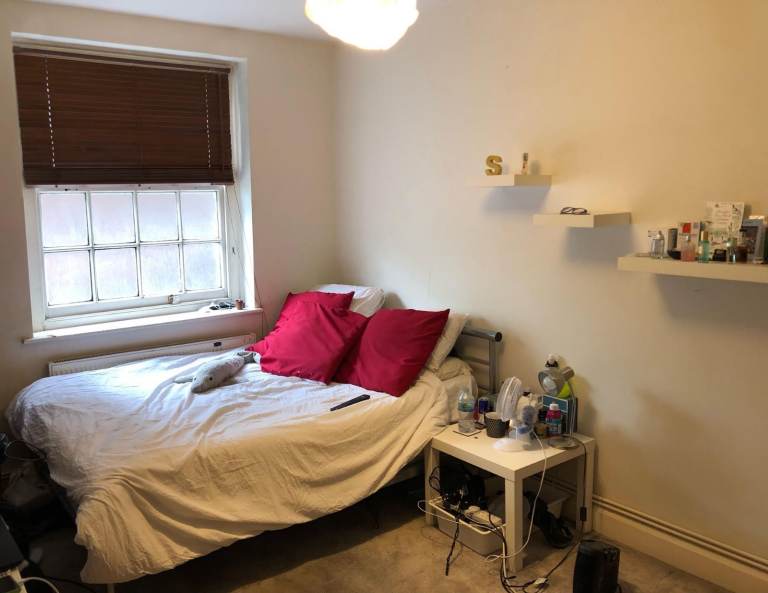 Large double room - Short let