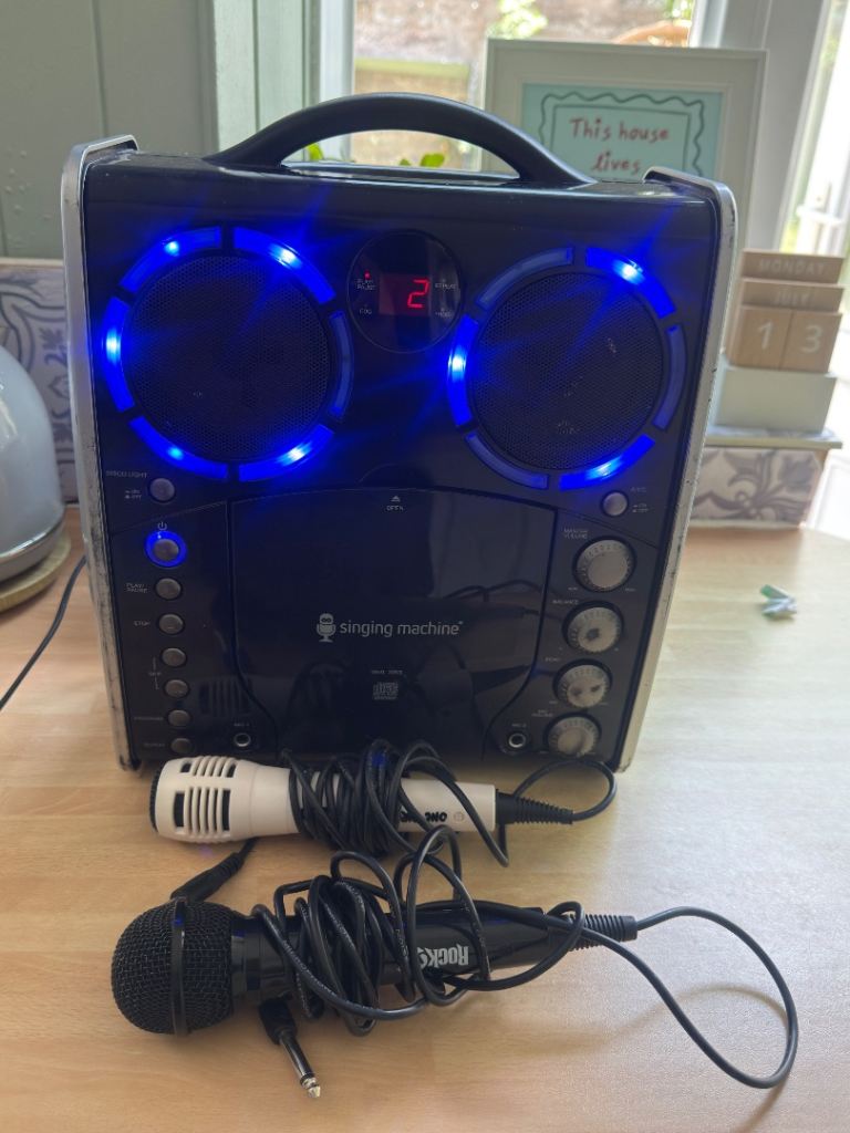 Kids Singing Machine Karaoke System with Microphones – Good Condition
