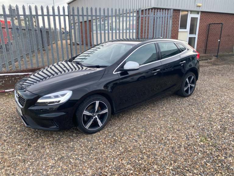 2017 Volvo V40 T2 [122] R DESIGN Nav Plus 5dr HATCHBACK Petrol Manual