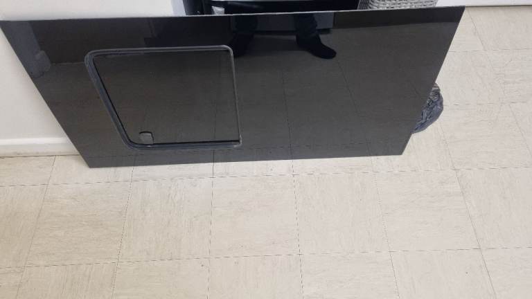 Ford transit side window