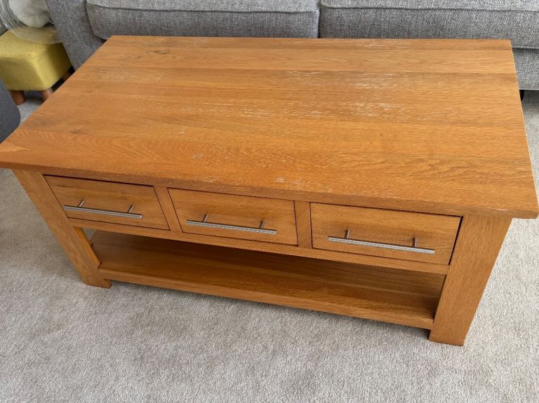 Large solid oak coffee table / tv cabinet 
