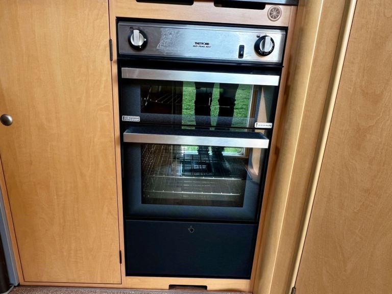 2011 Peugeot Olympus 462 Olympus 462 Single Axle Unlisted Petrol Automatic