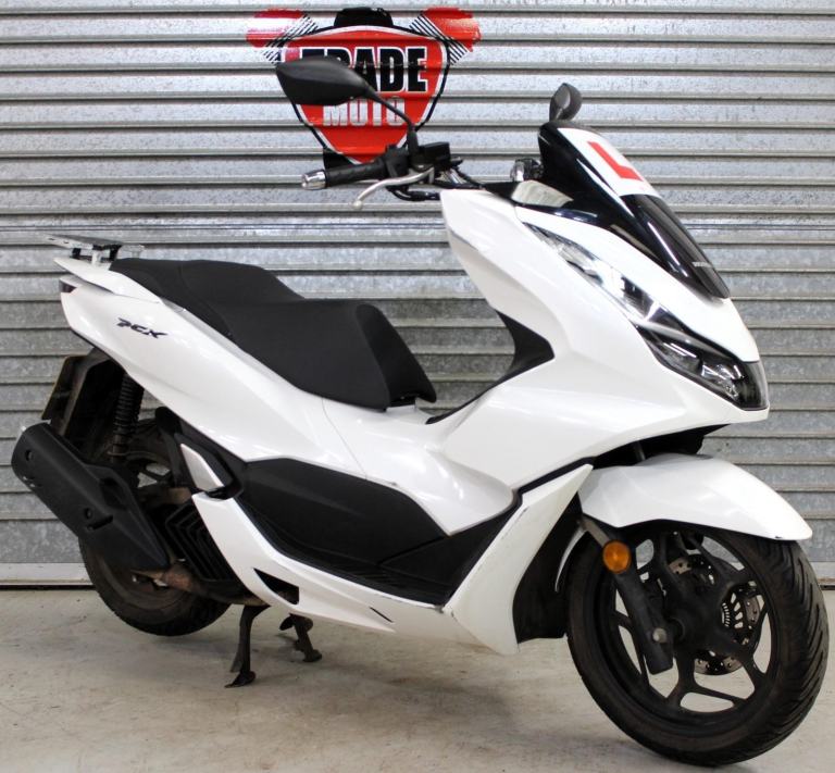 2024 73 HONDA WW PCX 125 A-P TRADE SALE SCOOTER LEARNER LEGAL WHITE 9K PCX125