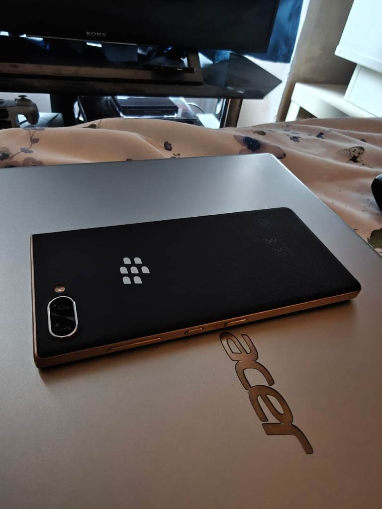 Blackberry key2 le, champagne, unlocked
