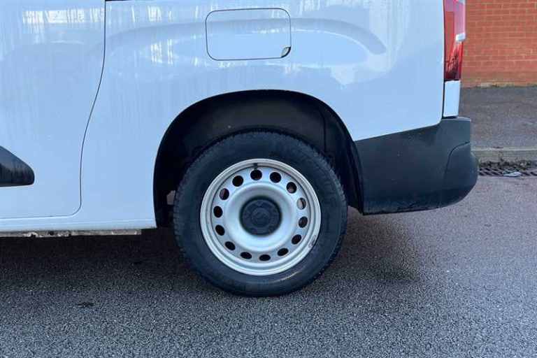 2022 Vauxhall Combo 1.5 Turbo D 2300 Dynamic Panel Van 6dr Diesel Manual L2 H1 Euro 6 (100 ps) Pa...