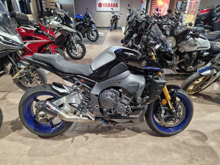 YAMAHA MT-10 SP ICON PERFORMANCE