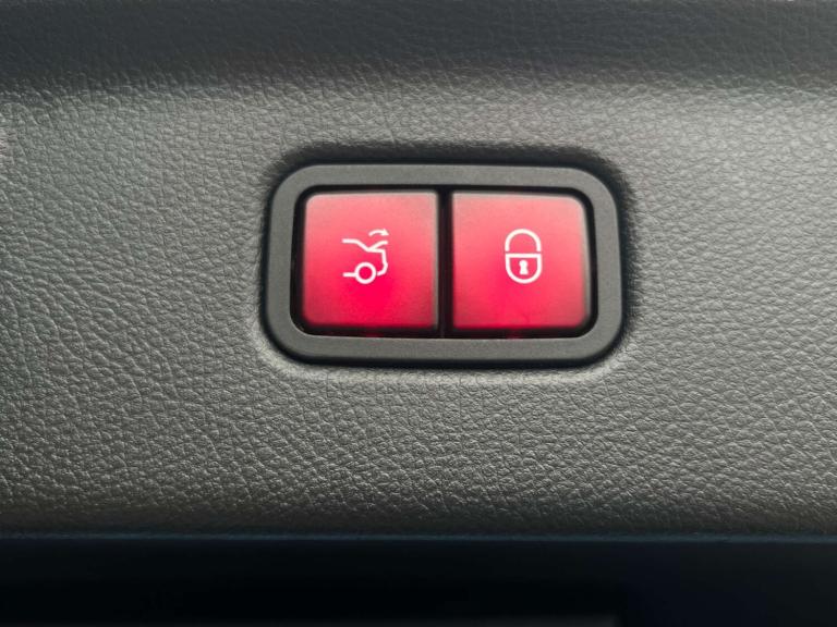 2022 Mercedes-Benz S Class 3.0 S580Le V6 28.6kWh AMG Line (Premium) Saloon 4dr Petrol Plug-in Hyb...