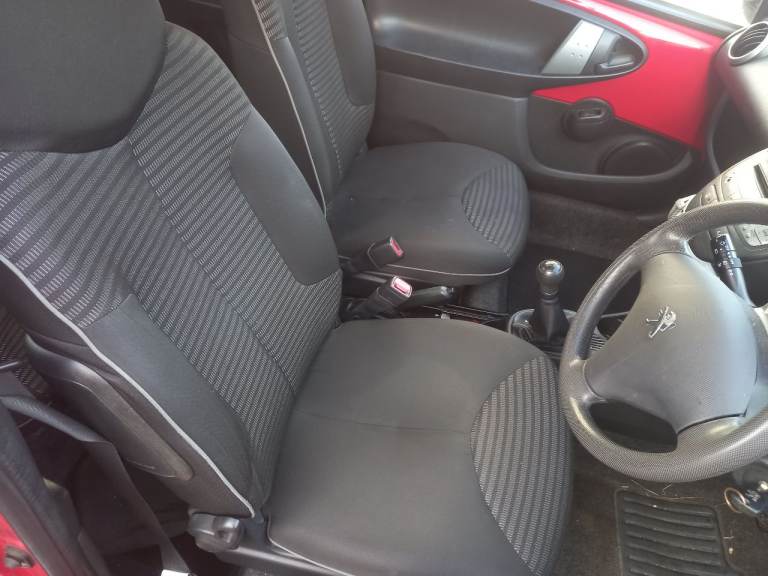 Peugeot 107 3 door hatchback remote central locking Power steering electric windows 